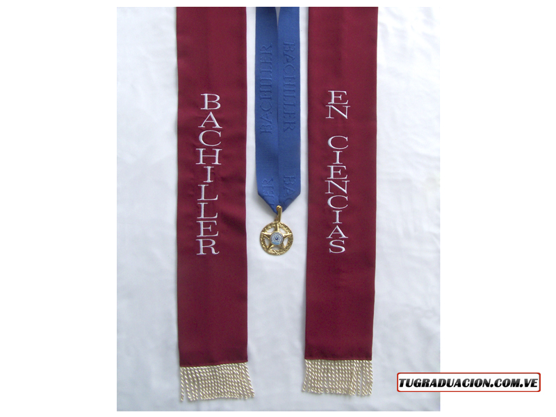 Estola vinotinto bordada de bachiller con medalla